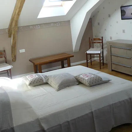 Bed & Breakfast Aux 3 Pommiers Latouille-Lentillac