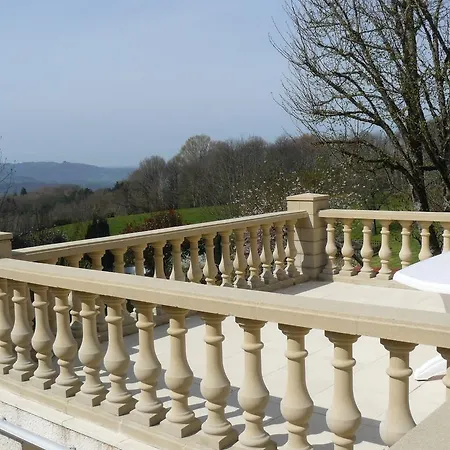 Aux 3 Pommiers Bed & Breakfast